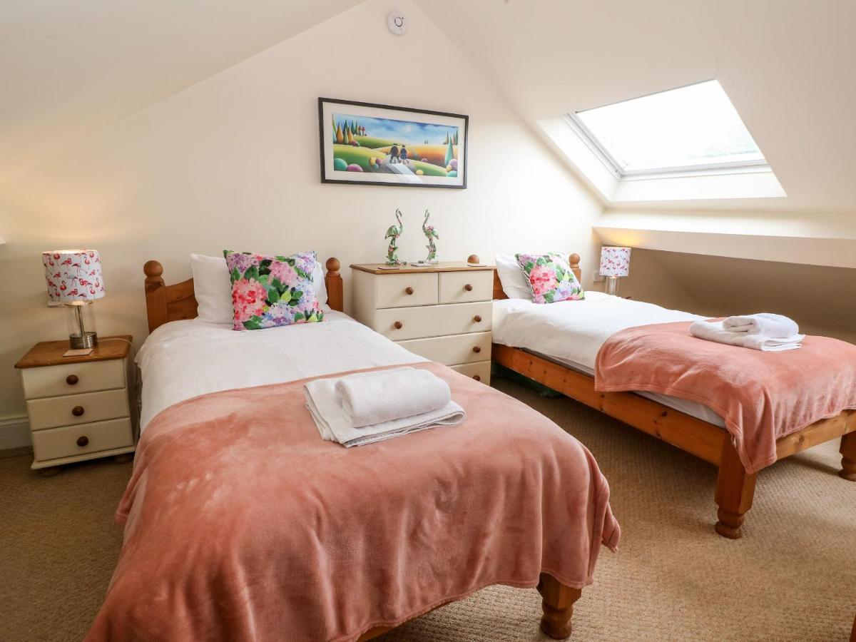 The Cottage At Broadway Broadway  Extérieur photo